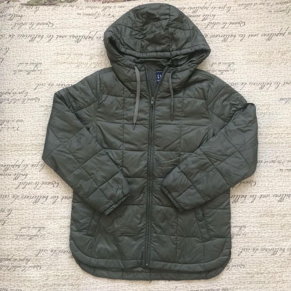 GAP 100% Recycled Nylon Relaxed Lightweight Puffer Jacket
